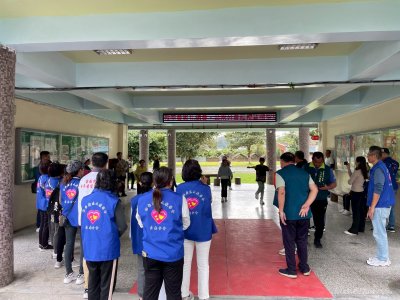 LINE_ALBUM_1141209彰化縣幼瑩廣慈文教學會致贈聖誕禮_251210_47.jpg