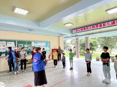 LINE_ALBUM_1141209彰化縣幼瑩廣慈文教學會致贈聖誕禮_251210_11.jpg