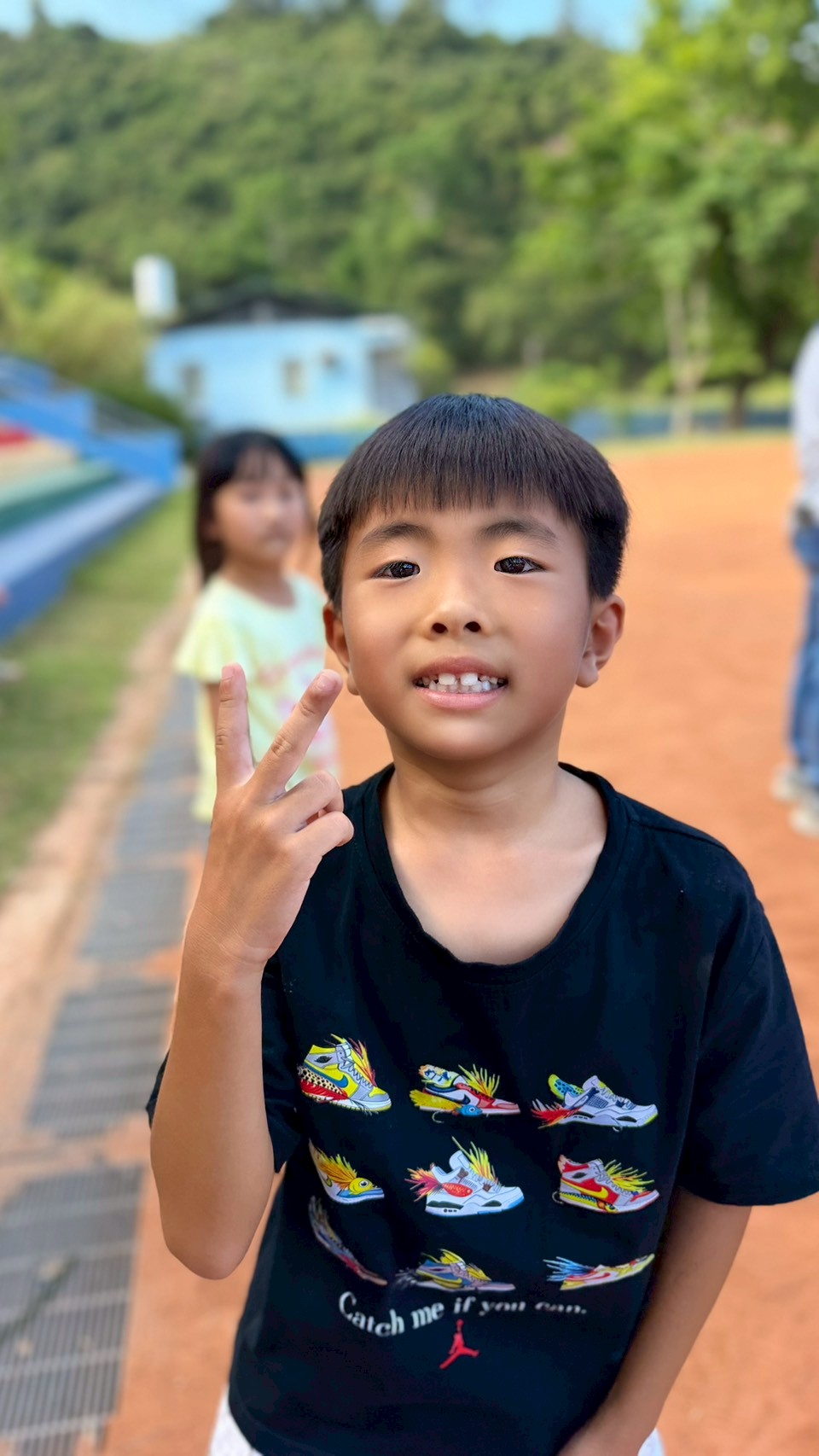 https://xc.hlc.edu.tw/~mrps_www/uploads/tadgallery/2026_06_04/17921_LINE_ALBUM_1150528大頭照_260529_94.jpg 
