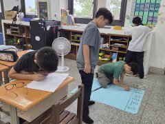 生態小組製作消耗與廢棄物宣言海報製作
