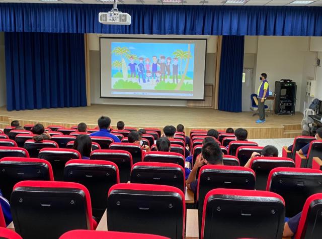 https://xc.hlc.edu.tw/~smjh_www/uploads/tadgallery/2021_04_14/1020_20200515海洋職業生涯宣導_200513_0018.jpg 