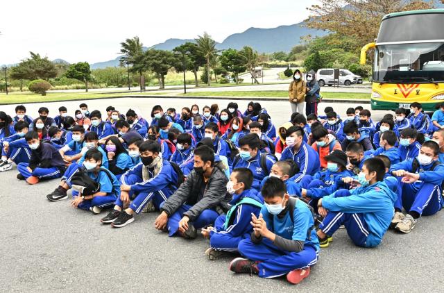https://xc.hlc.edu.tw/~smjh_www/uploads/tadgallery/2021_04_14/1468_20201209校外教學_210413_8.jpg 