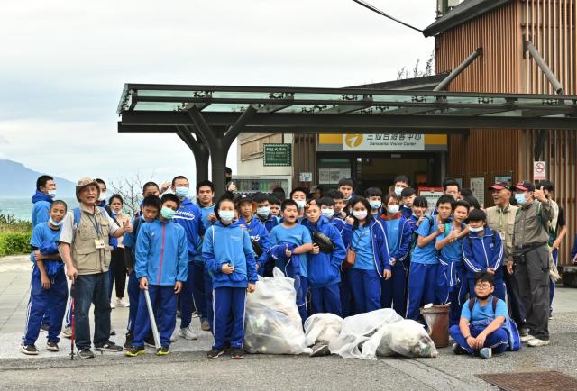 https://xc.hlc.edu.tw/~smjh_www/uploads/tadgallery/2021_04_14/1497_20201209校外教學_210413_37.jpg 