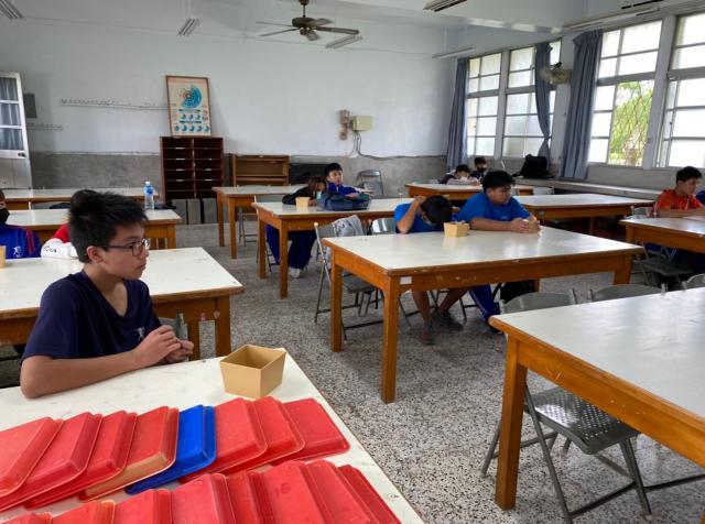 https://xc.hlc.edu.tw/~smjh_www/uploads/tadgallery/2021_04_14/1547_20201211八年級高中職參訪_210202_43.jpg 
