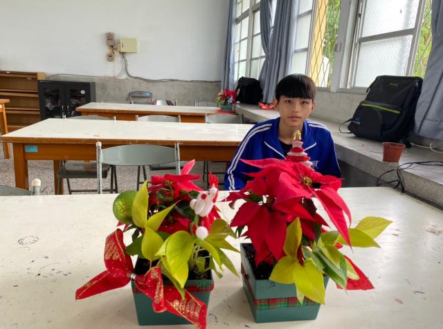 https://xc.hlc.edu.tw/~smjh_www/uploads/tadgallery/2021_04_14/1608_20201211八年級高中職參訪_210202_104.jpg 