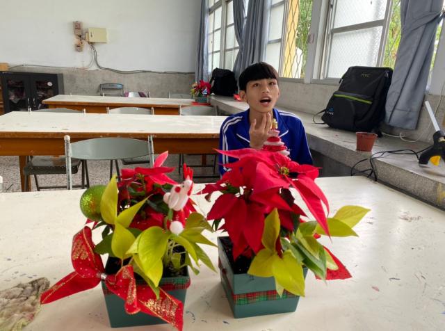 https://xc.hlc.edu.tw/~smjh_www/uploads/tadgallery/2021_04_14/1609_20201211八年級高中職參訪_210202_105.jpg 