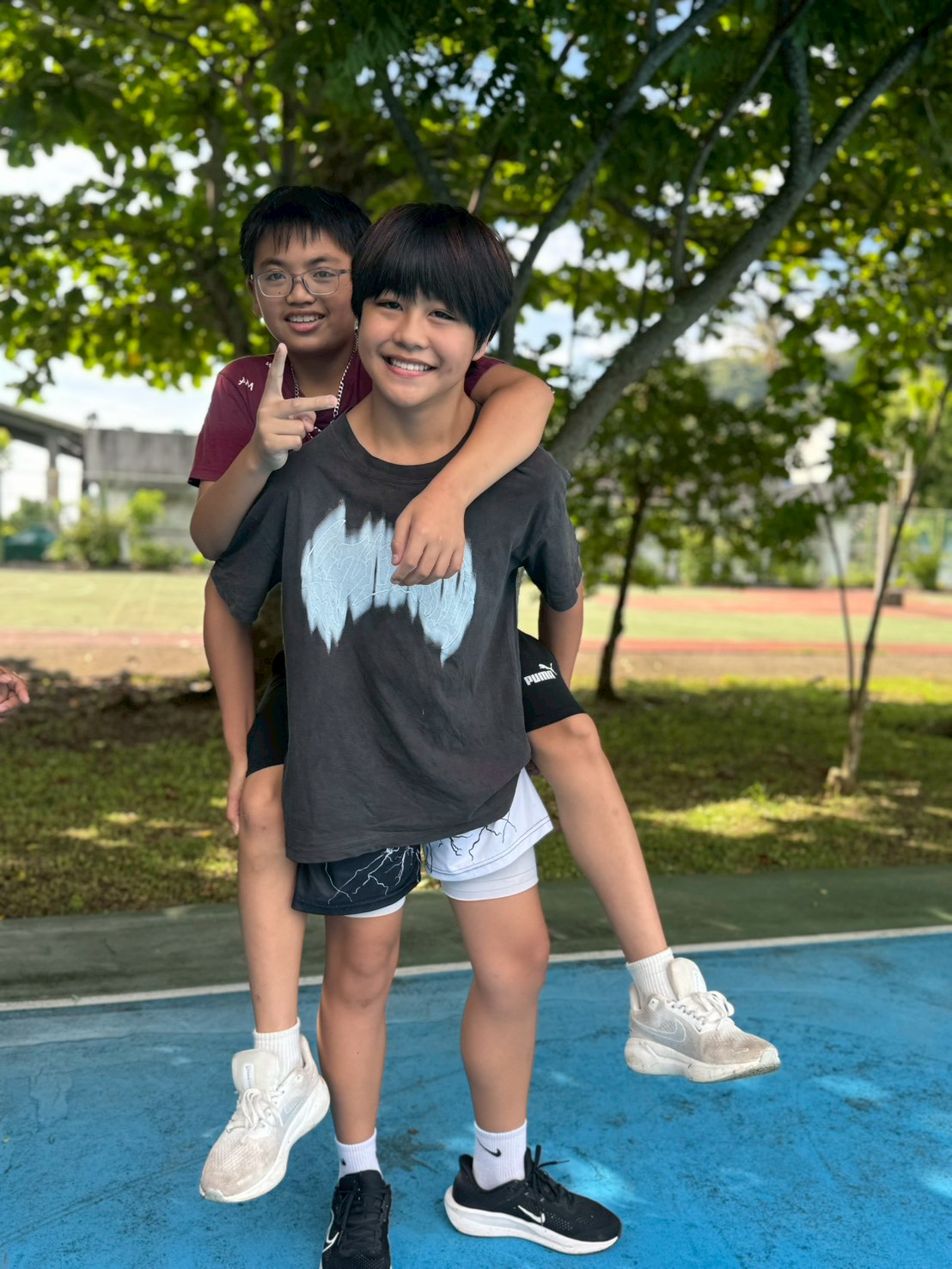 https://xc.hlc.edu.tw/~sulps_www/uploads/tadgallery/2026_05_27/6183_LINE_ALBUM_1150523畢業生的校園照_260527_41.jpg 