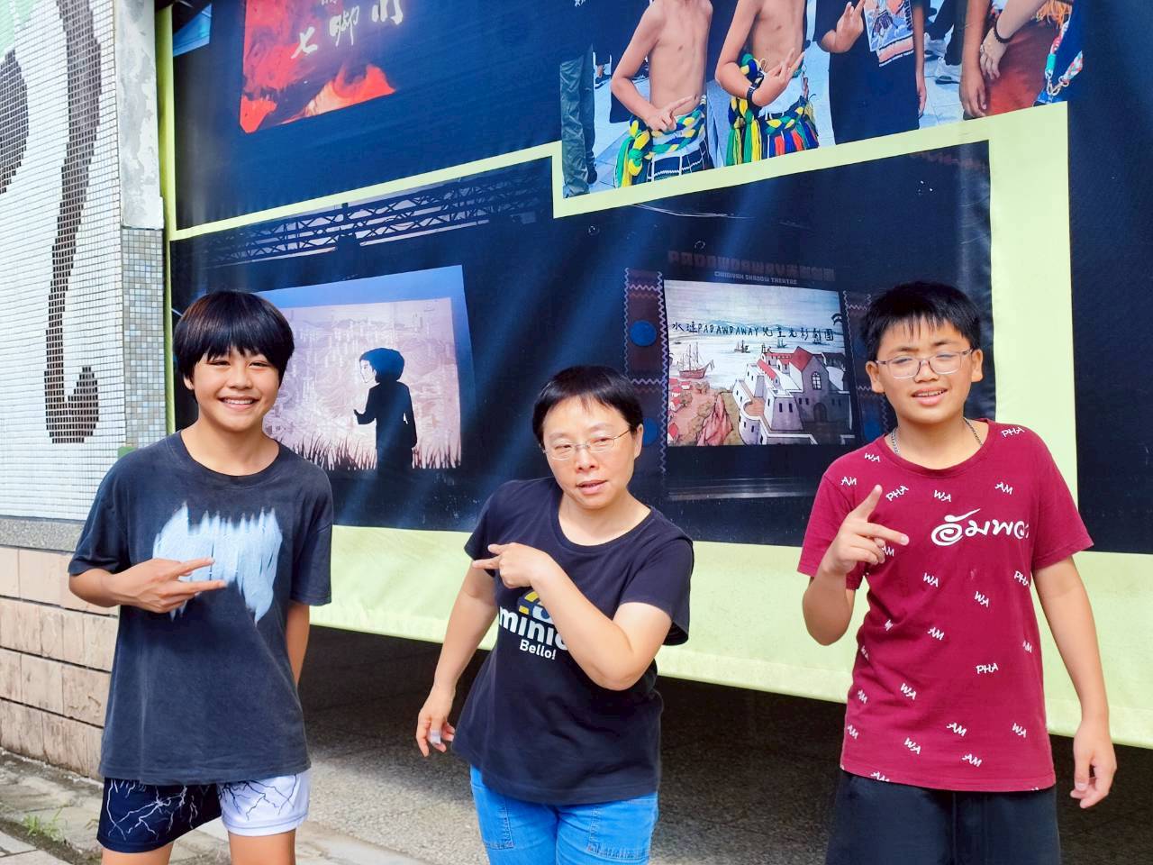 https://xc.hlc.edu.tw/~sulps_www/uploads/tadgallery/2026_05_27/6232_LINE_ALBUM_2026523畢業生與師生照_260527_41.jpg 