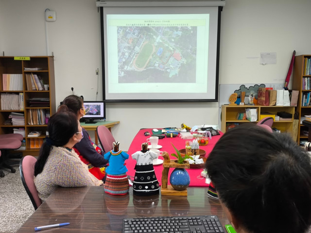 LINE_ALBUM_20250212校務會議_251029_1.jpg