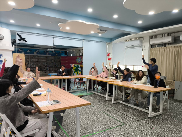 LINE_ALBUM_20250212校務會議_251029_4.jpg