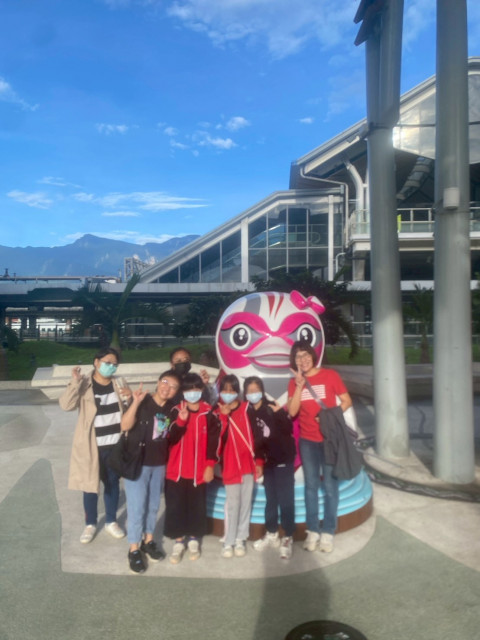 LINE_ALBUM_1141030靜心高中_251103_2.jpg
