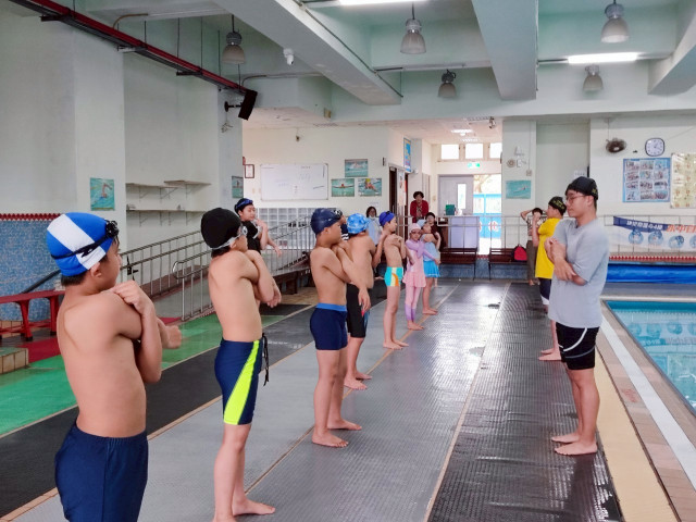LINE_ALBUM_2025411游泳教學_251103_4.jpg