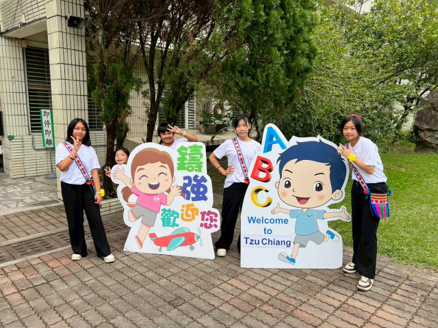LINE_ALBUM_1140409英文歌唱練習_0412英語歌唱比賽_251103_24.jpg