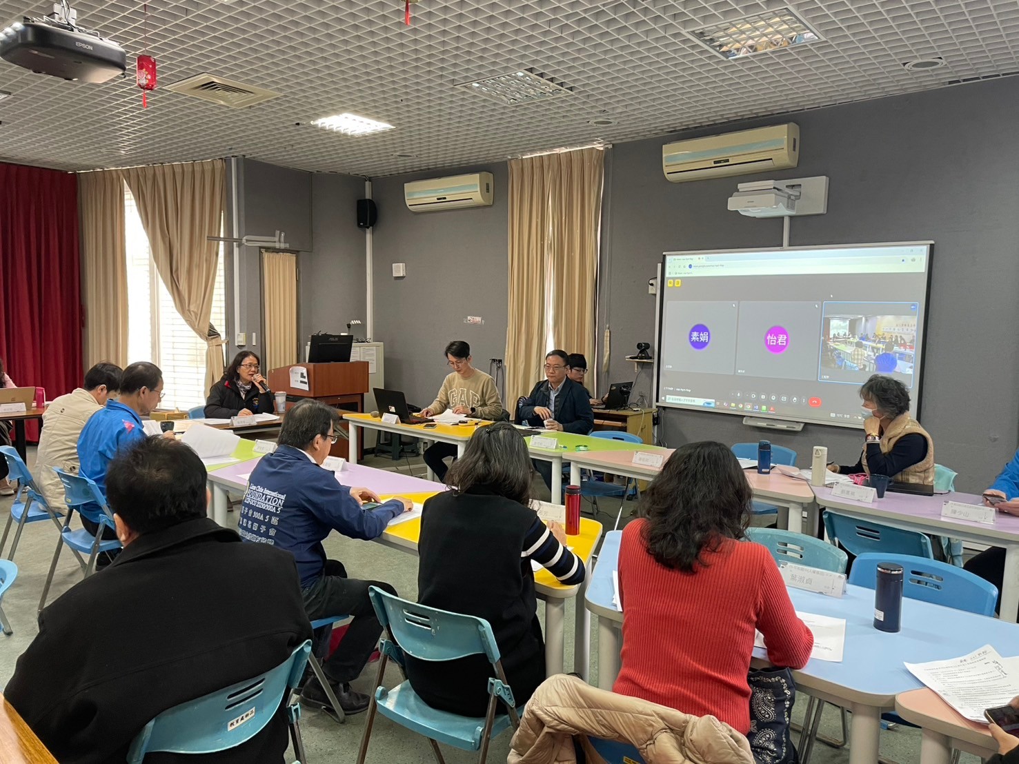 https://xc.hlc.edu.tw/~xc_community/uploads/tadgallery/2025_03_03/132_LINE_ALBUM_1140227-113學年度第二學期團務會議_250303_17.jpg 