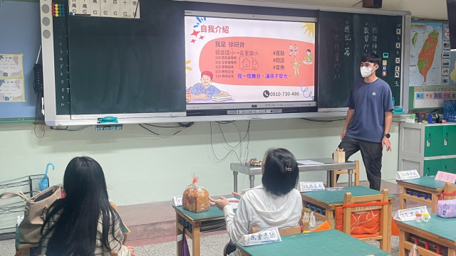 https://xc.hlc.edu.tw/~zlips_www/uploads/tadgallery/2026_09_28/14618_LINE_ALBUM_1150904聯合班親會_260928_29.jpg 