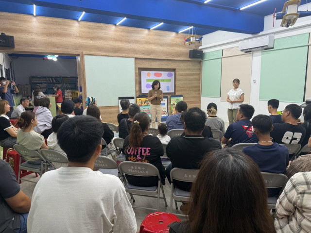 https://xc.hlc.edu.tw/~zlips_www/uploads/tadgallery/2026_09_28/14622_LINE_ALBUM_1150904聯合班親會_260928_34.jpg 